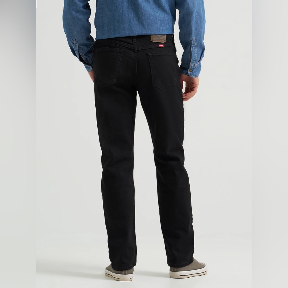 WRANGLER® FIVE STAR PREMIUM DENIM FLEX FOR COMFORT RELAXED FIT JEAN - Picture 2 of 5